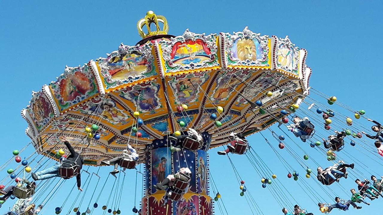 Image - chain carousel oktoberfest