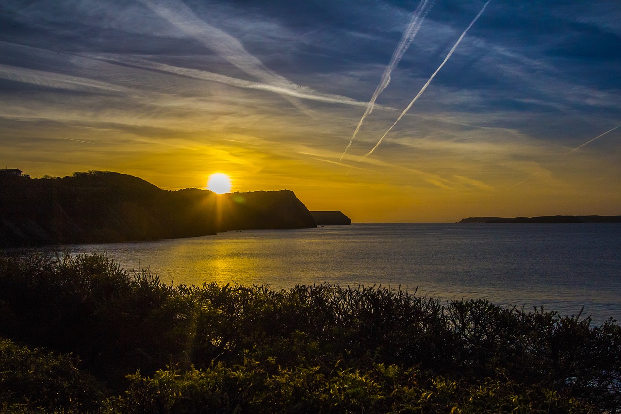 Image - sunrise coast ocean reefs wales