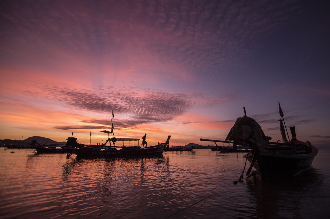 Image - twilight boat water landscape