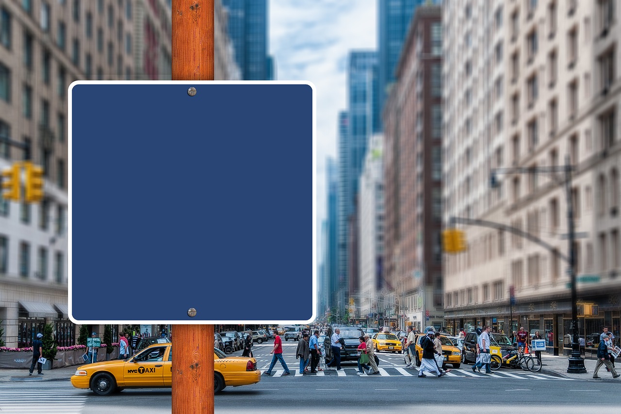 Image - shield board empty traffic sign