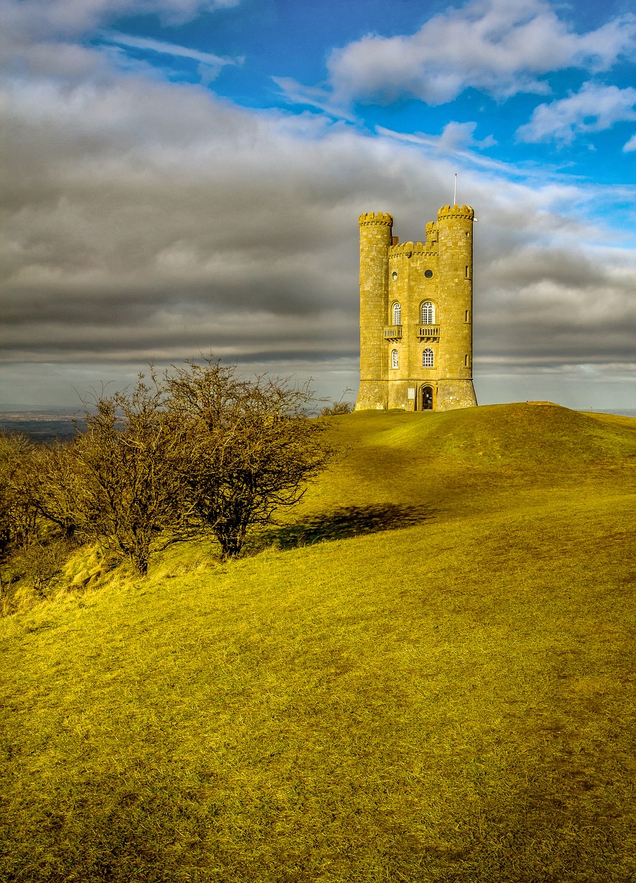 Image - broadway tower monument landmark