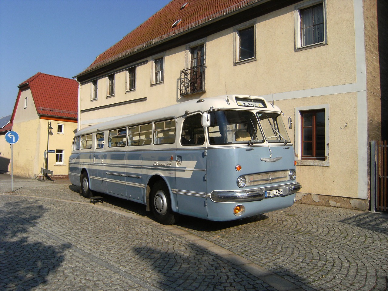 Image - bus ikarus classic cars