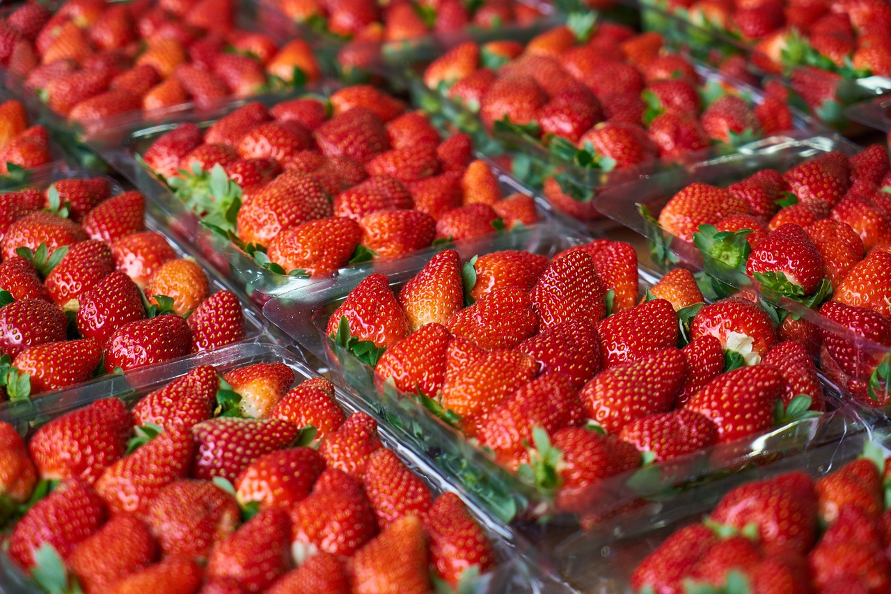 Image - strawberry fruit fresh beautiful