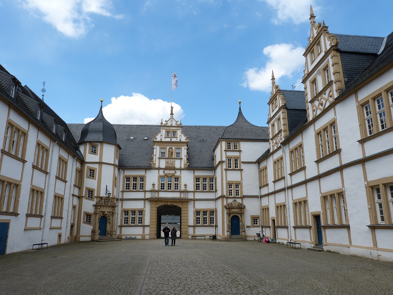 Image - paderborn castle neuhaus