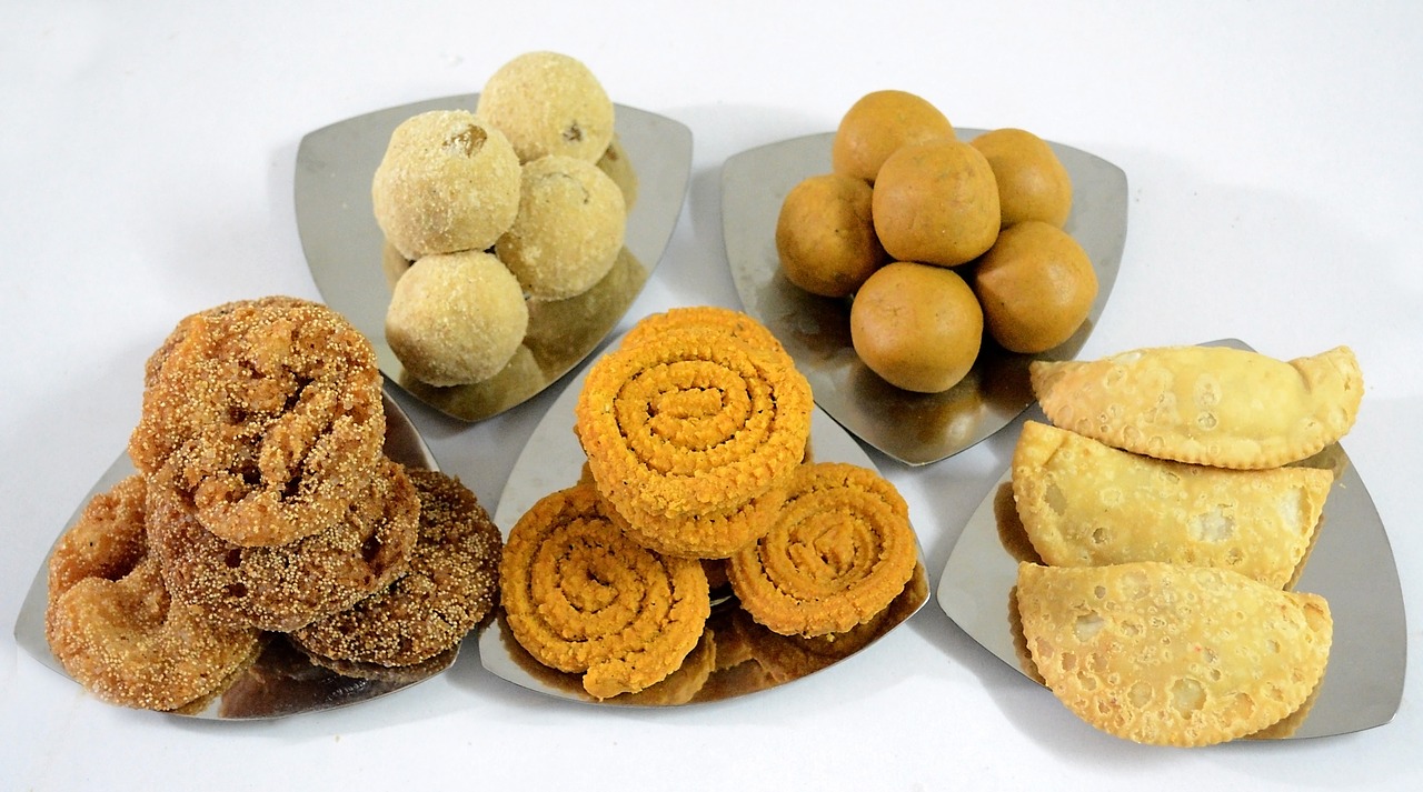 Image - indian diwali food laddu sweet
