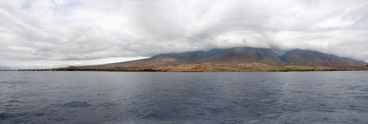 Image - maui island from ocean boat clouds