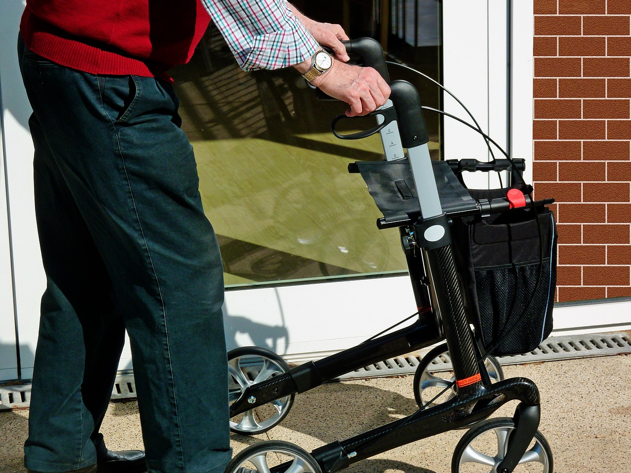 Image - rollator old retirement home