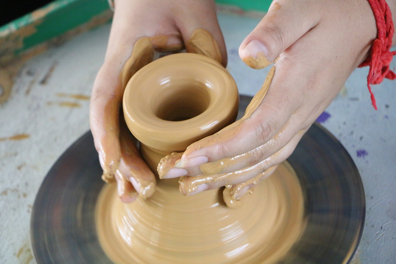 Image - clay sculpture manual manufacture