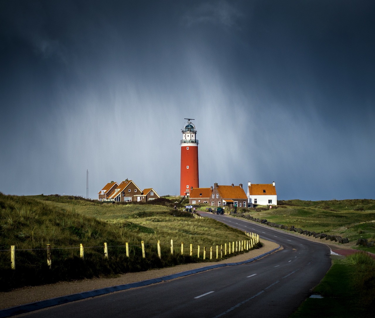 Image - lighthouse texel netherlands