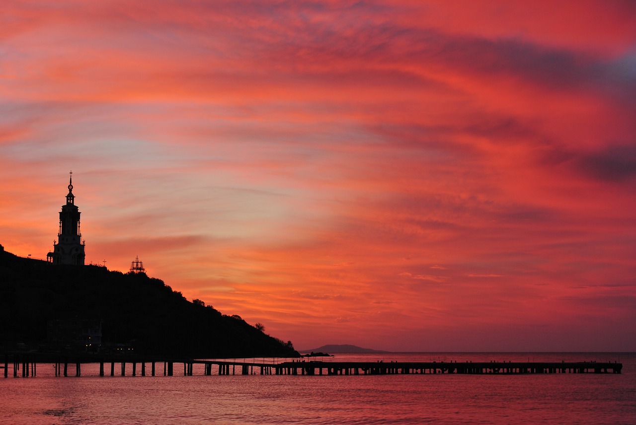 Image - red dawn in the crimea