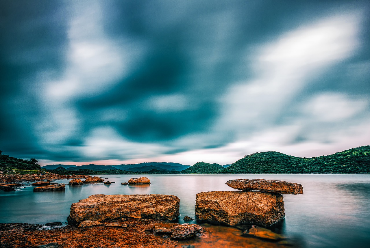 Image - long exposure time lake stone