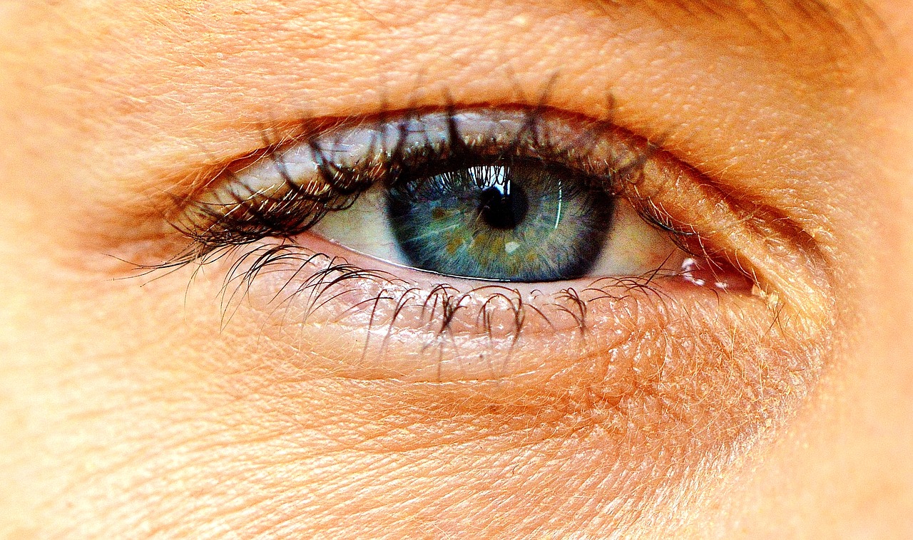 Image - eye blue grey close eyelashes