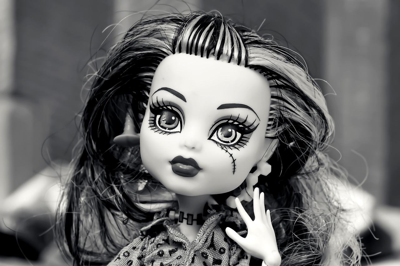 Image - doll gothic horror face halloween