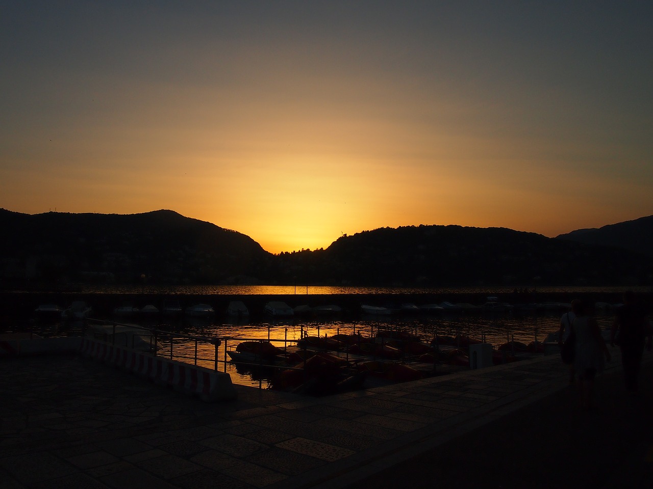 Image - como italy sunset lake