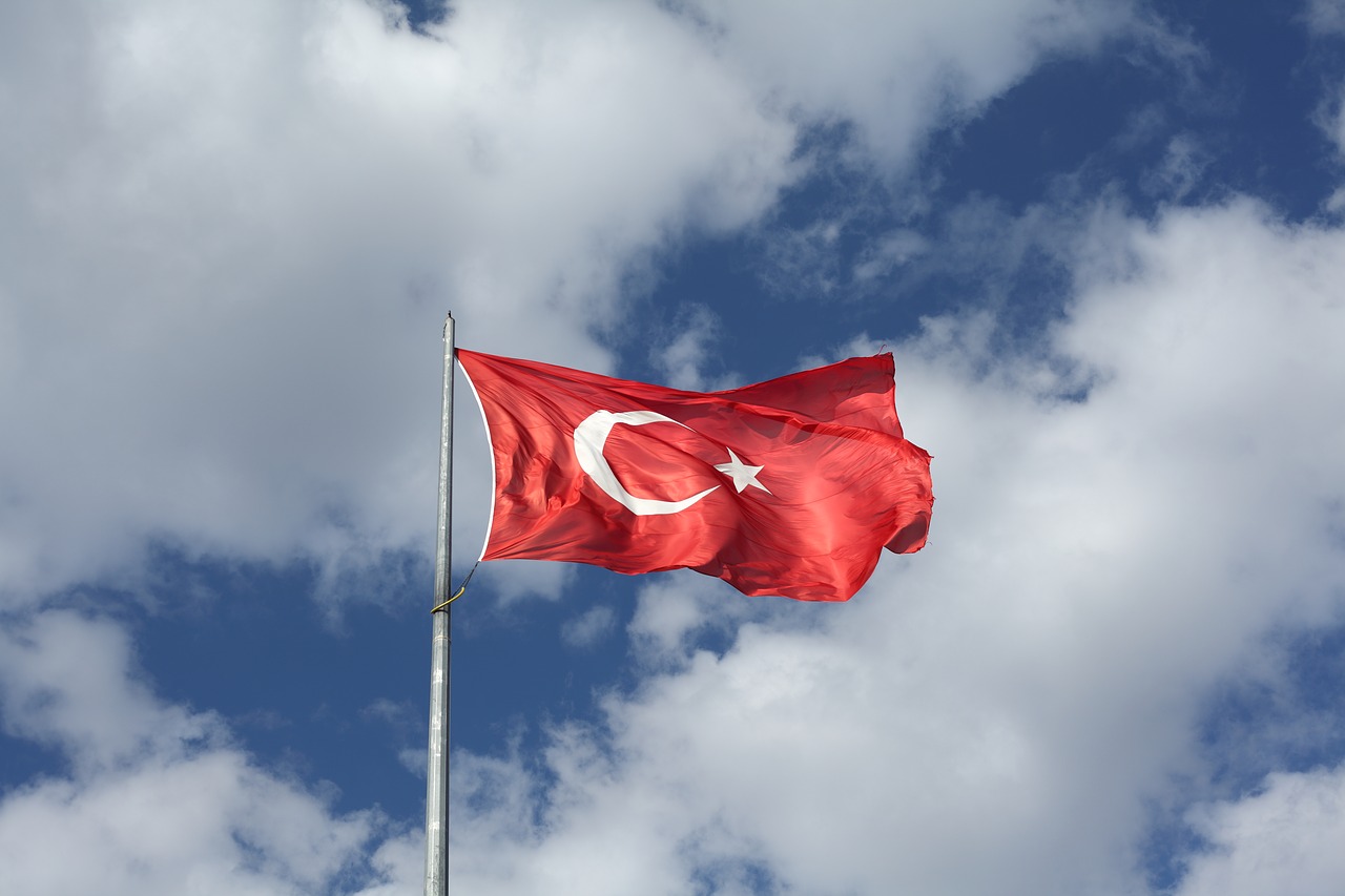 Image - flag turkish turkey red blue sky