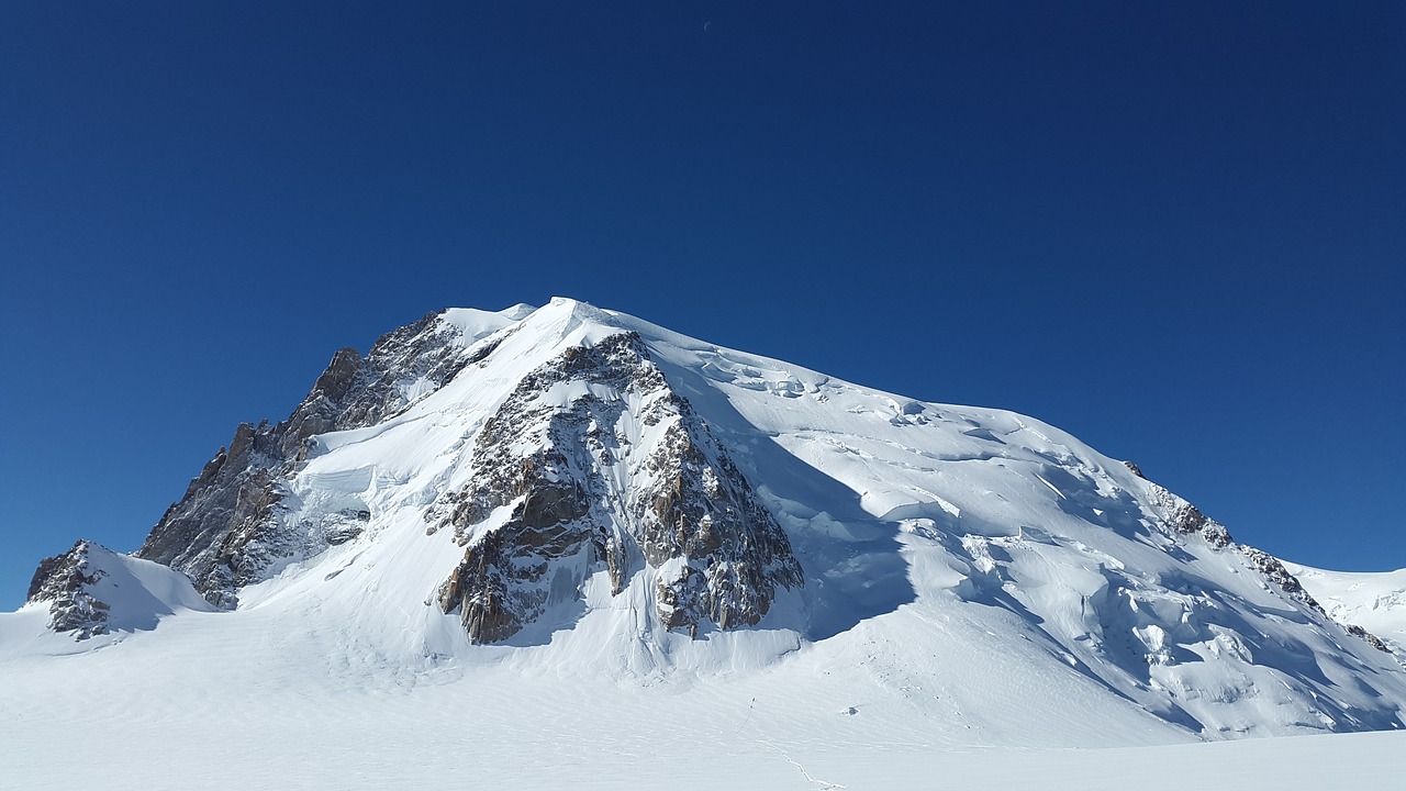 Image - mont blanc du tacul high mountains