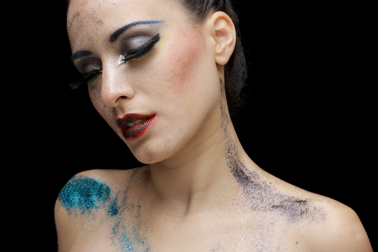 Image - paint model exposure fashion shoot