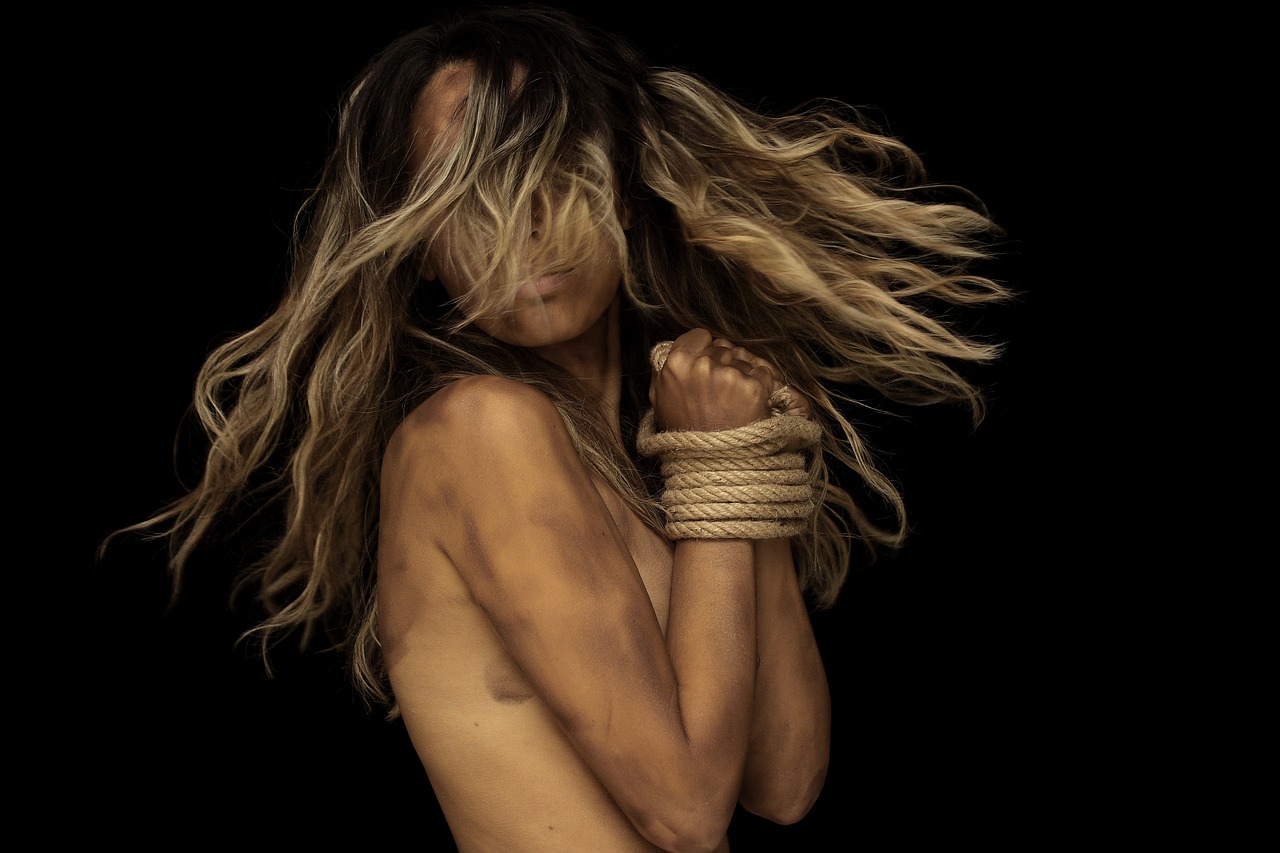 Image - women s rope naked model