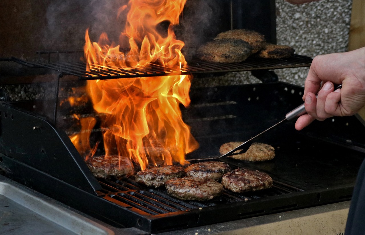 Image - bbq cook fire eat burgers flames