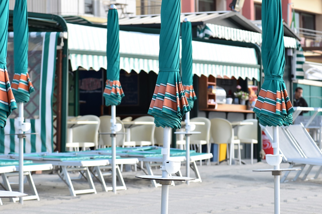 Image - beach sea holidays italy alassio