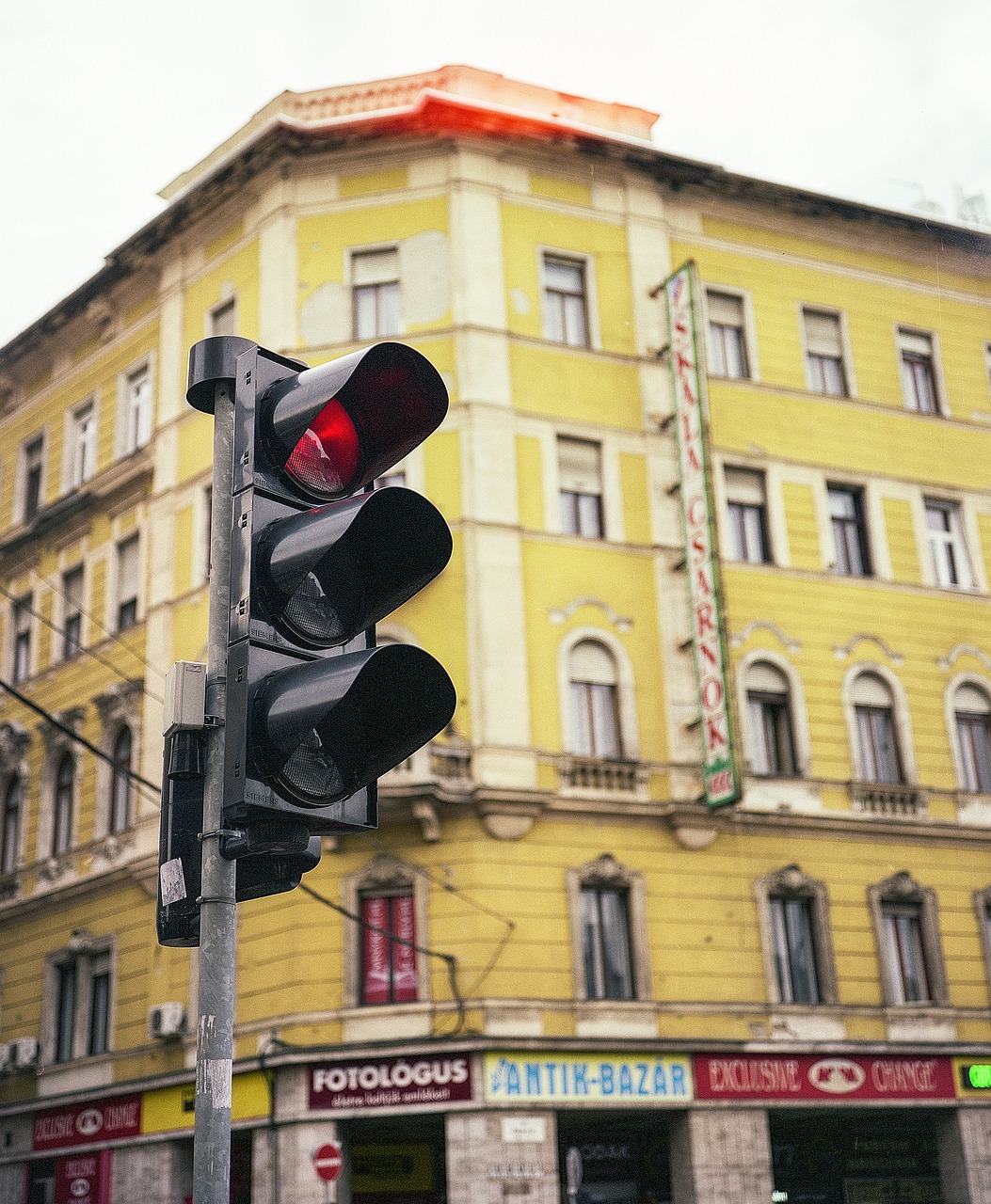 Image - traffic lamp urban budapest traffic