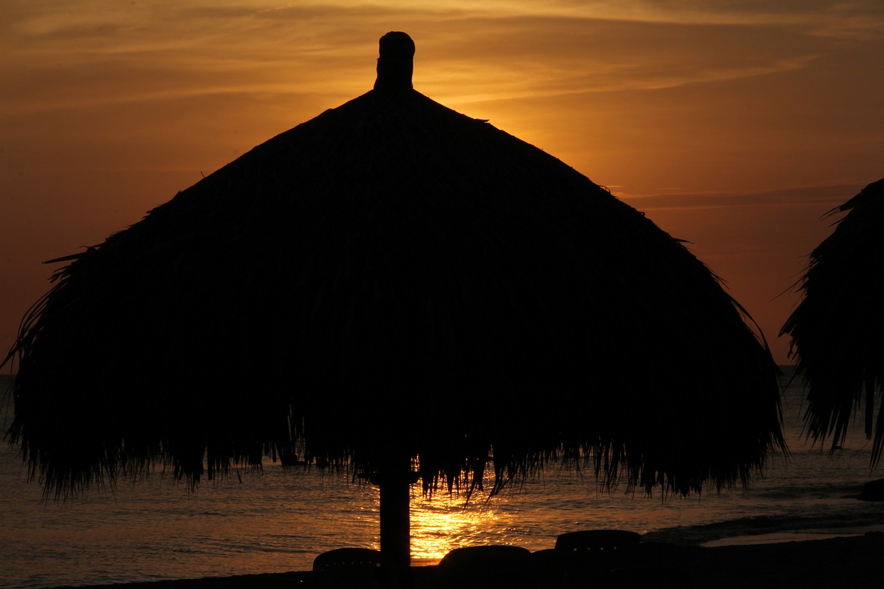 Image - puesta de sol playa mar cielo