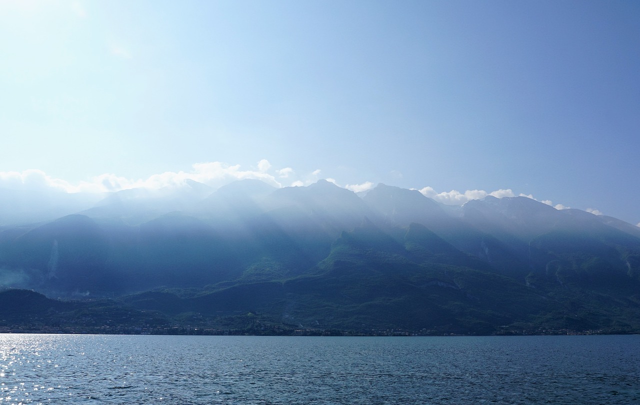 Image - garda italy holiday lake landscape