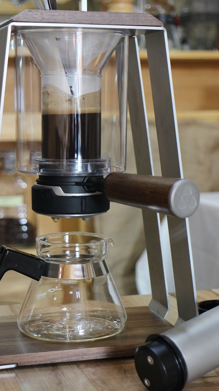 Image - press coffee beans drip coffee