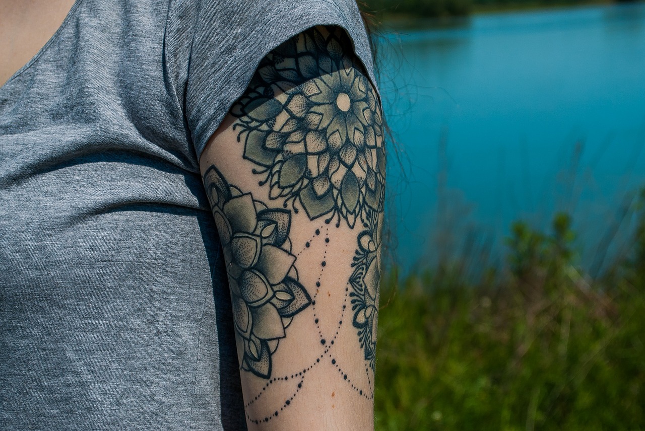 Image - tattoo mandala the hand