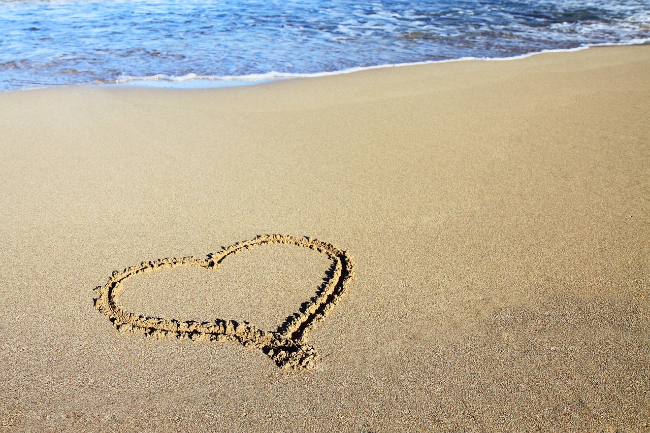 Image - background beach coast heart love