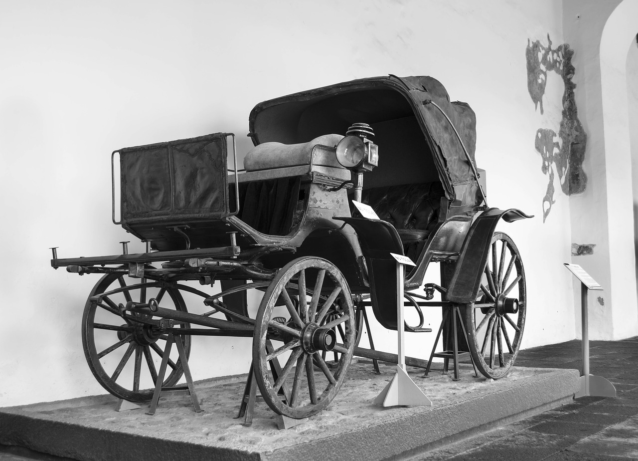 Image - old antique rural wheel vehicle