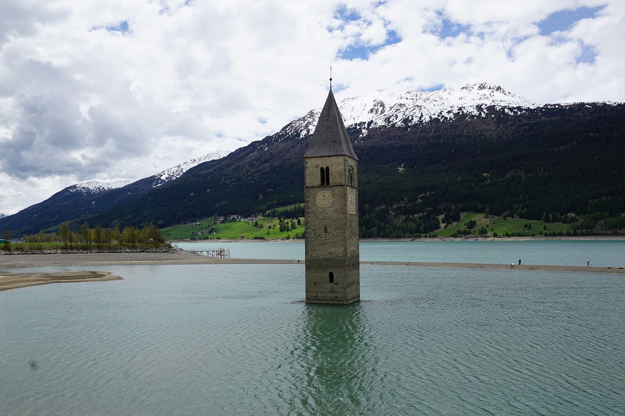 Image - reschensee curon venosta resia lake