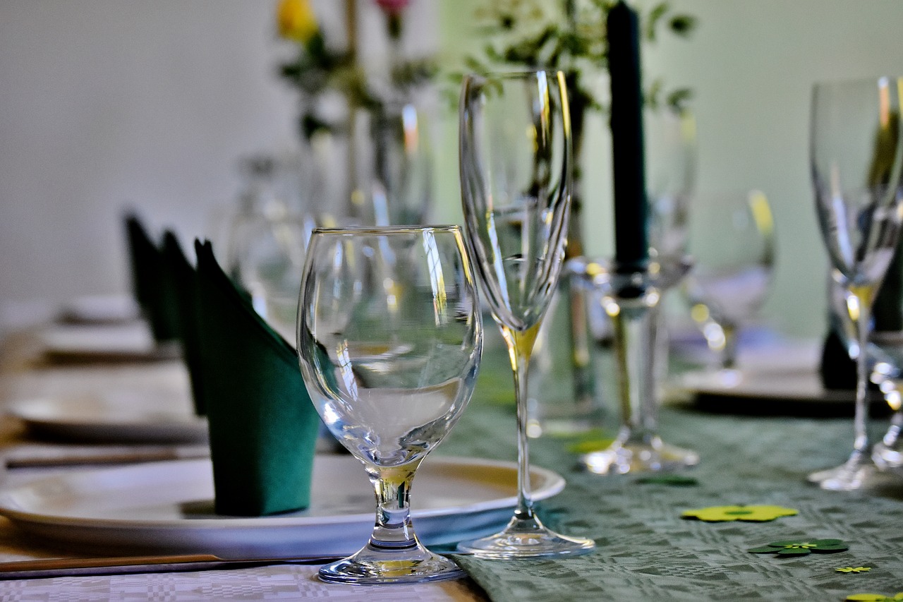 Image - gedeckter table board tableware