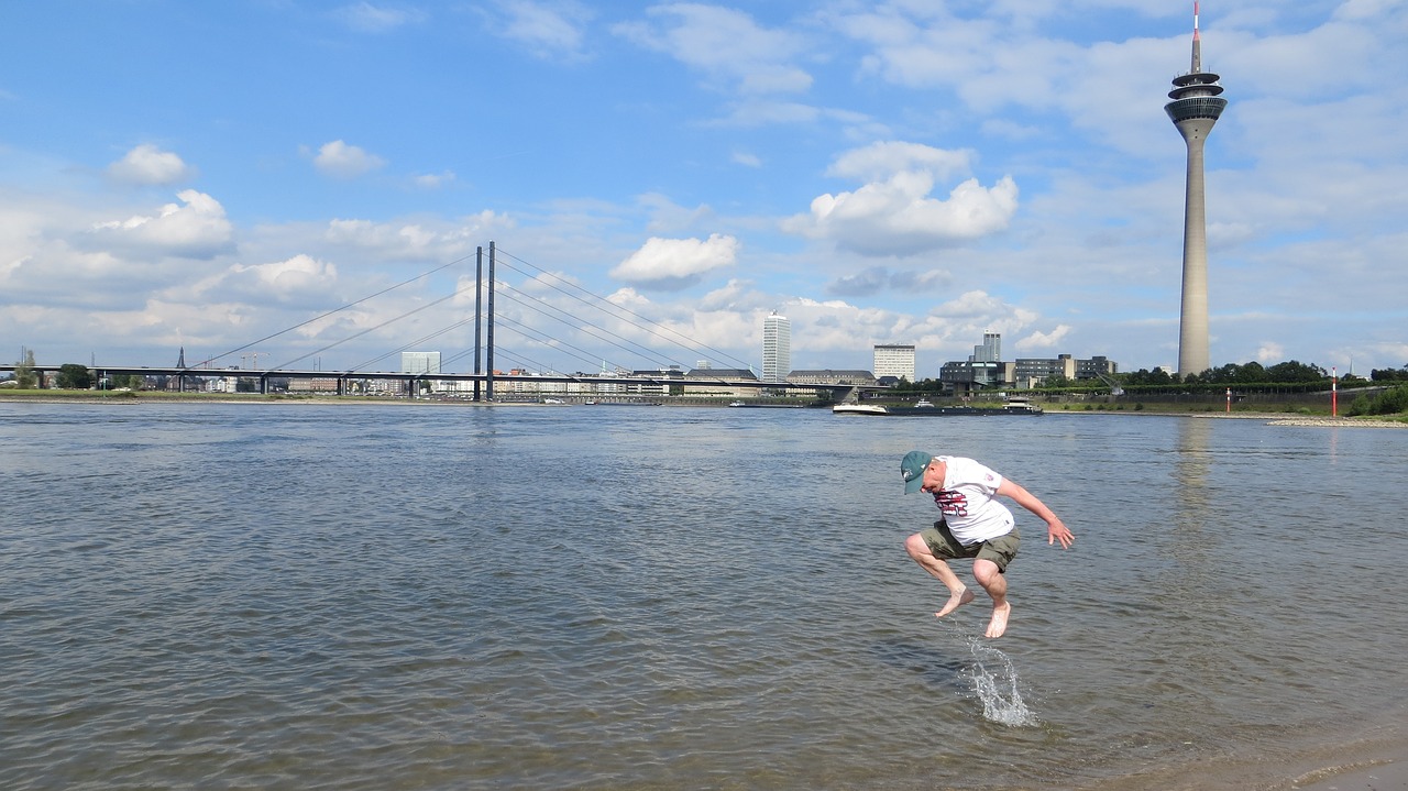 Image - düsseldorf jump rhine water