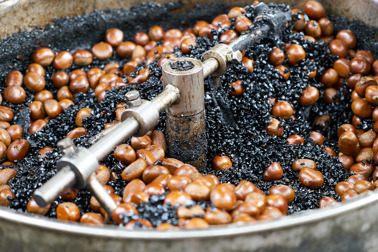 Image - chestnut roasting hot food