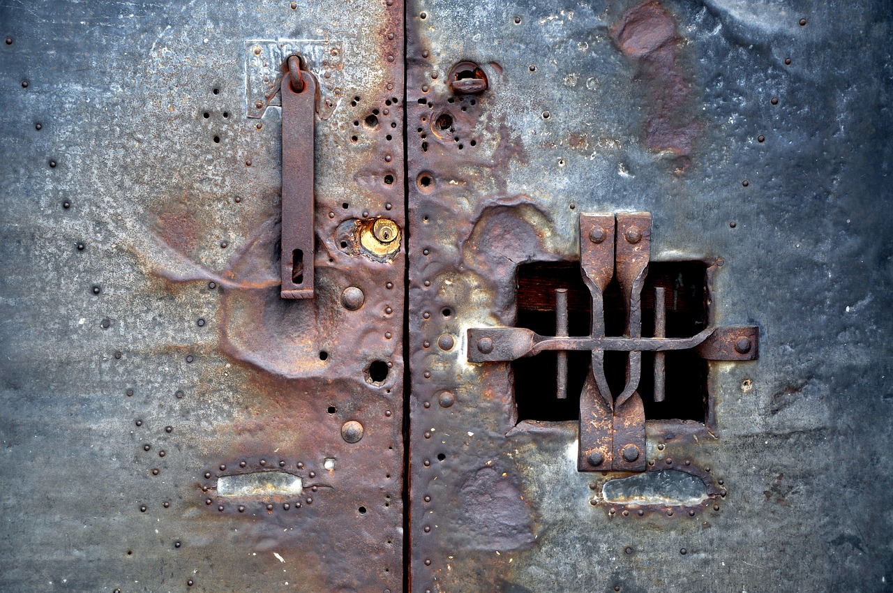 Image - door lock old bolt rusty oxide