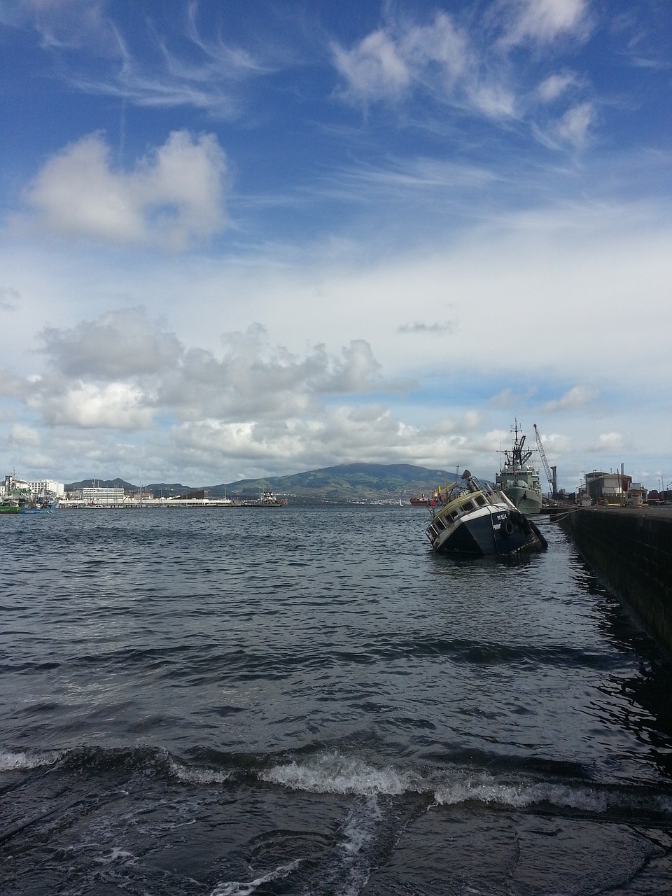 Image - ship sinking port clouds