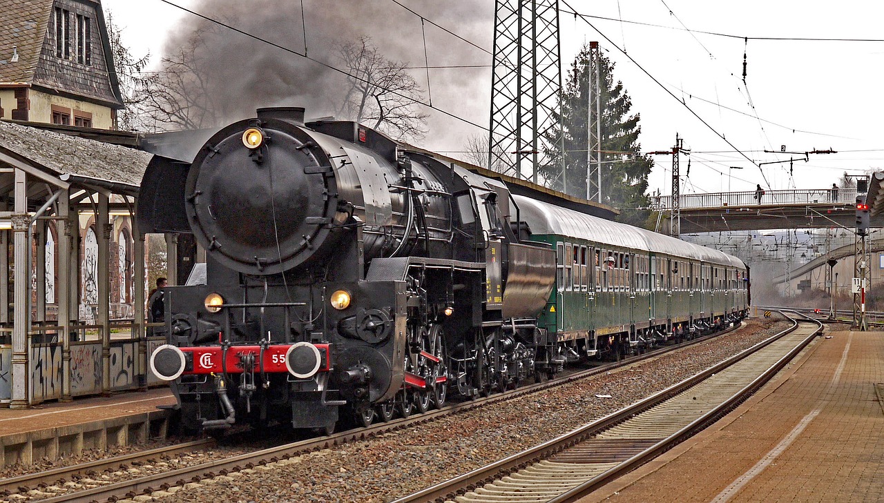 Image - steam locomotive special crossing