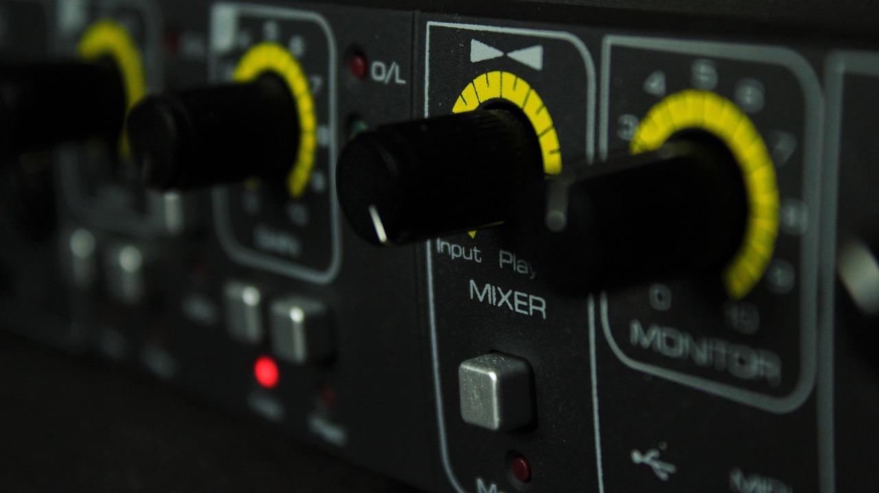 Image - controller mixer music production