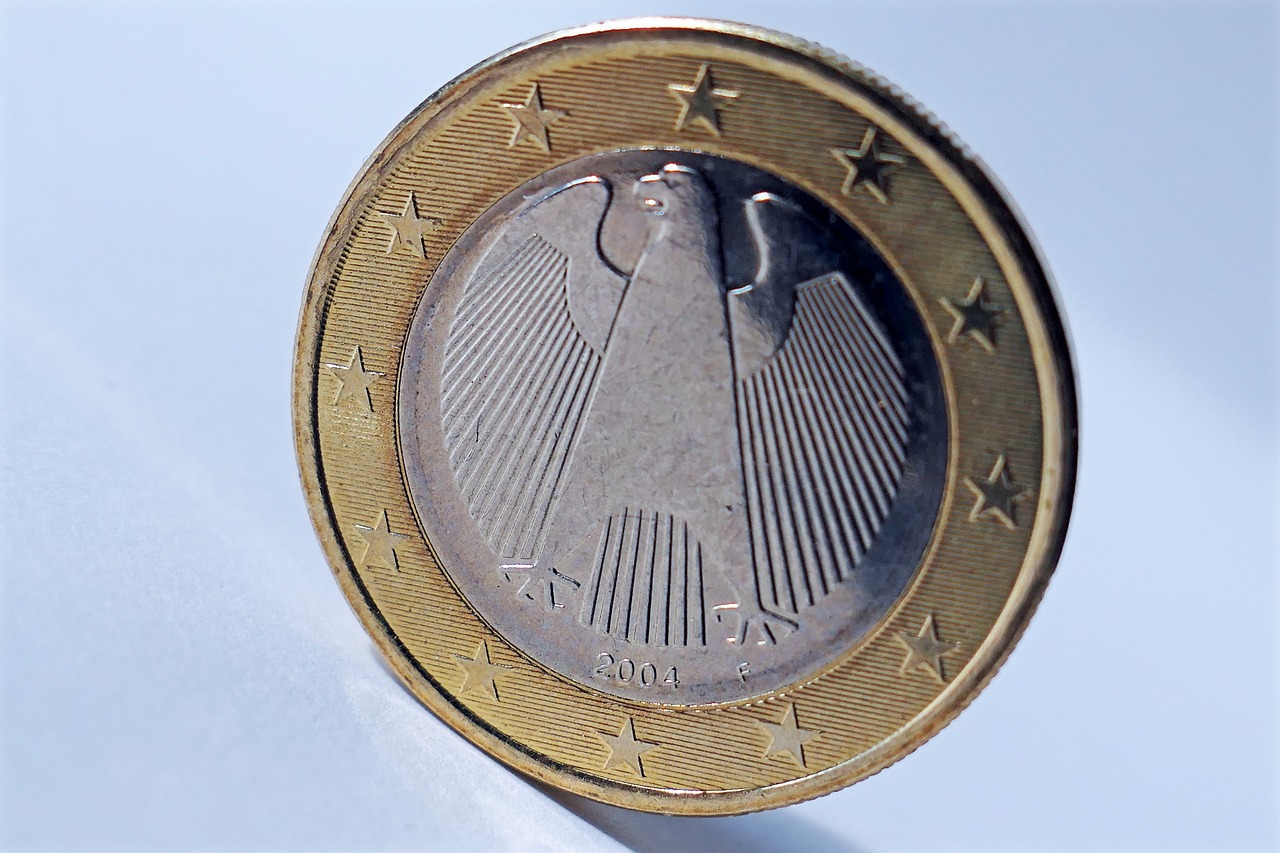 Image - euro coin a euro money