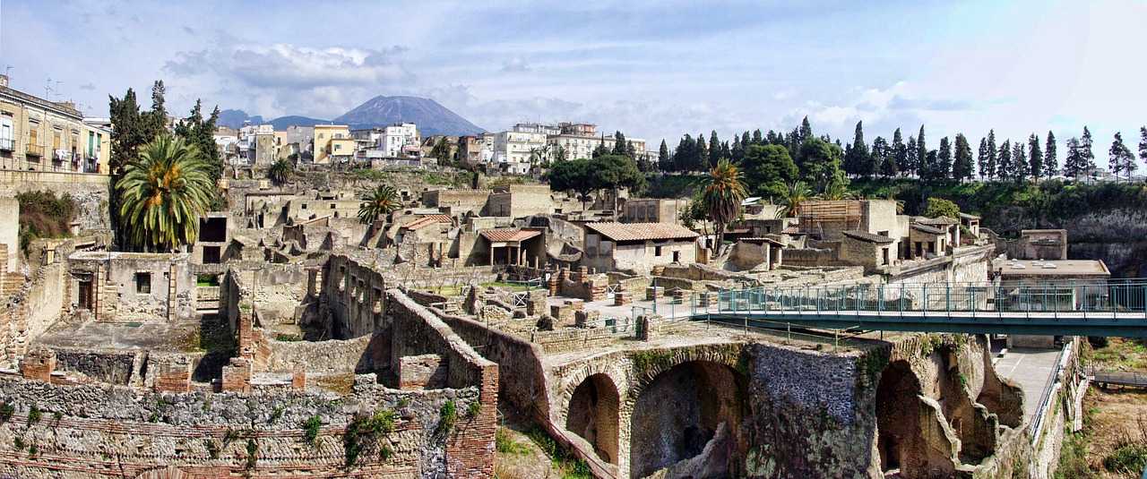 Image - herculaneum italy archeology