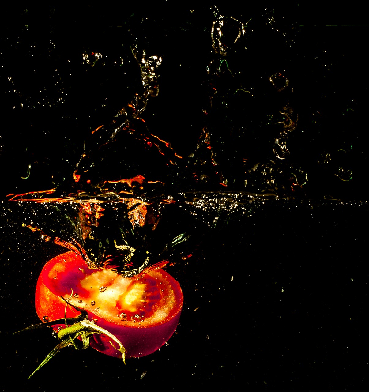 Image - water splash drip red fruits wet