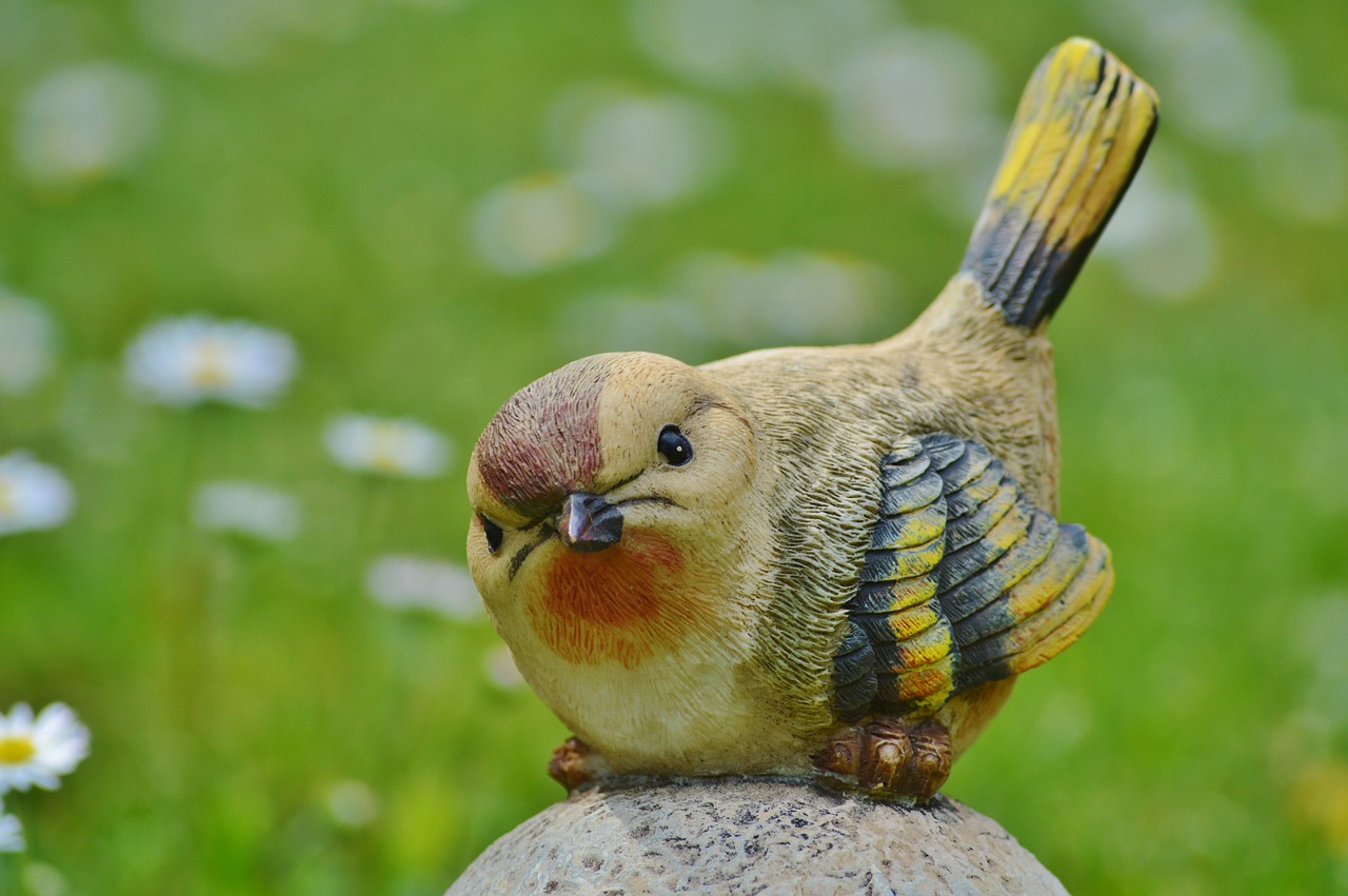 Image - bird sculpture stone