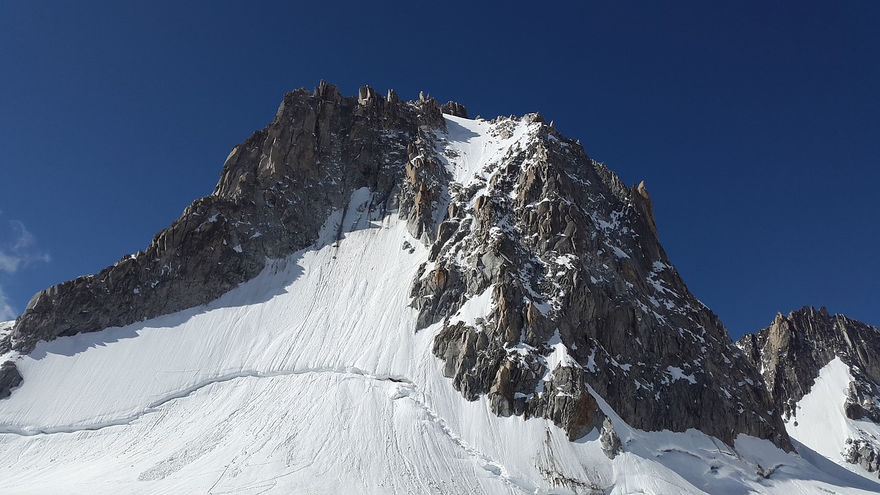 Image - tour ronde north wall chamonix