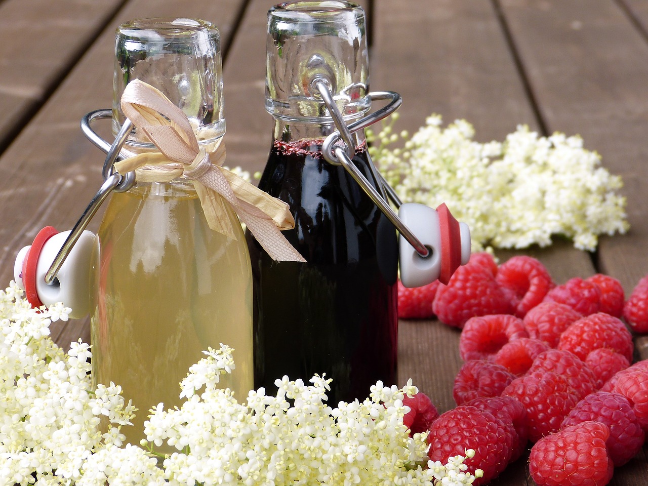 Image - elder flowers raspberries syrup