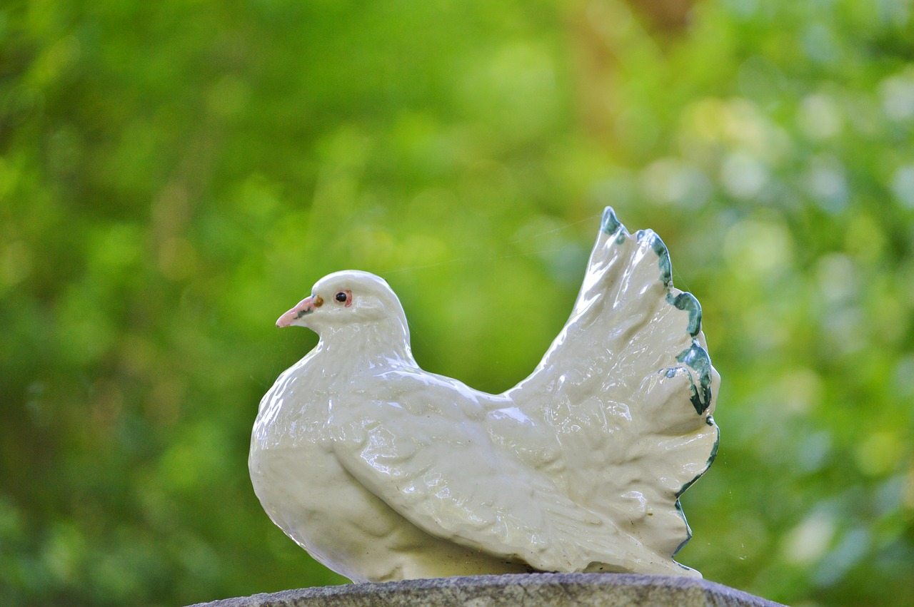 Image - dove porcelain dove deco figure