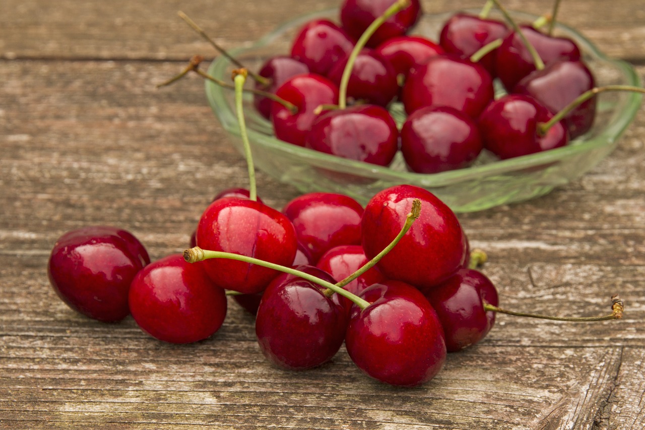 Image - cherry sweet cherry red fruit