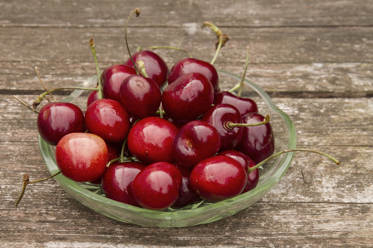 Image - cherry sweet cherry red fruit