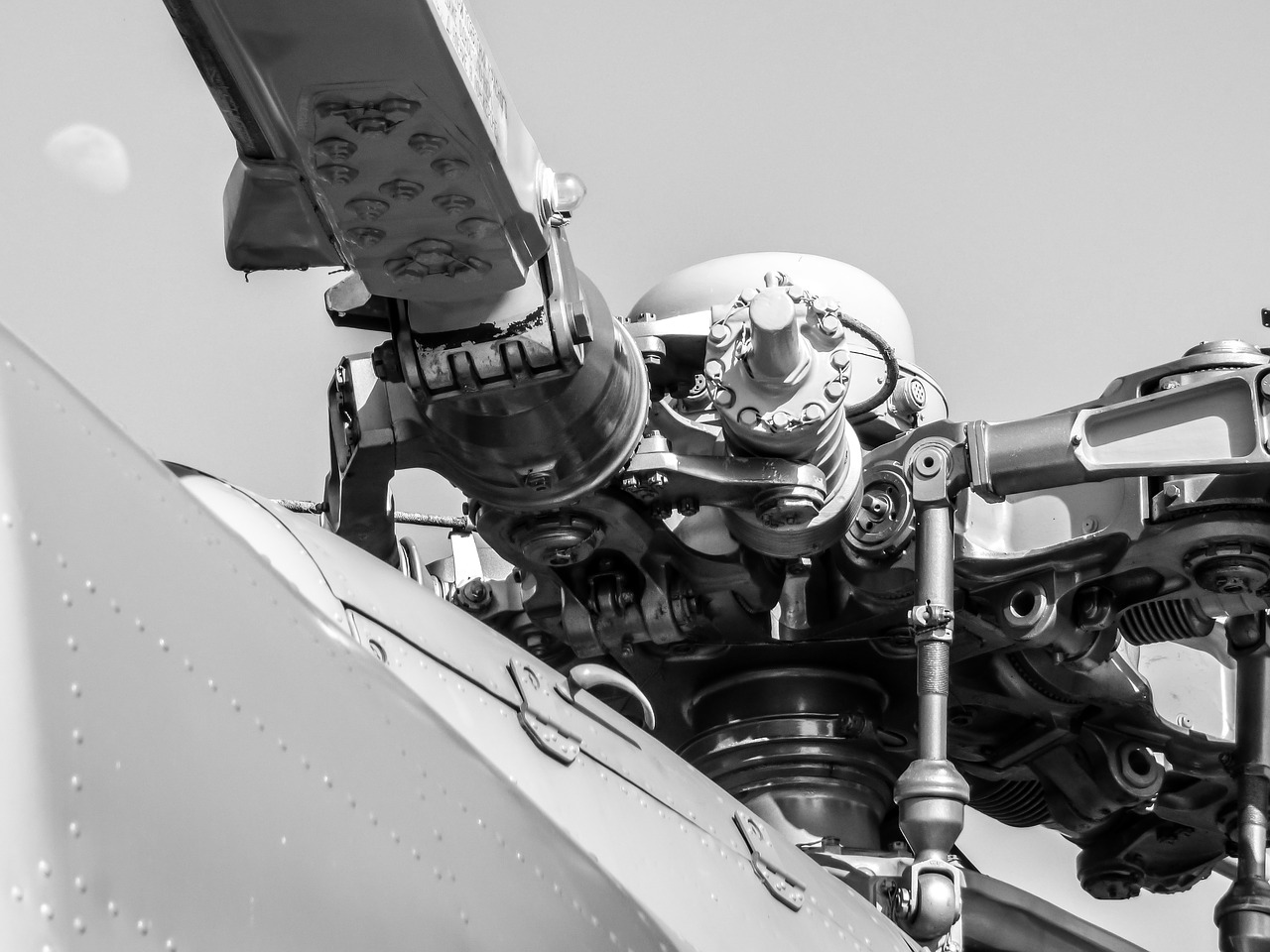 Image - helicopter rotor flight propeller