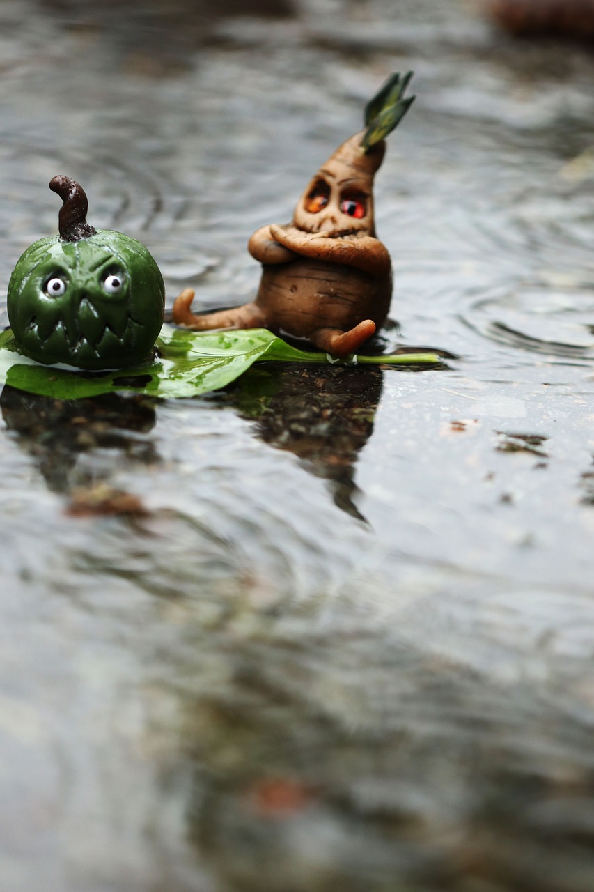 Image - water leaf figures rain tiny